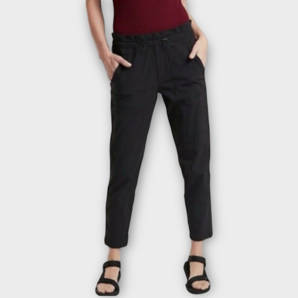 ATHLETA TREKKIE PAPER BAG PANT in Black EUC Sz 6